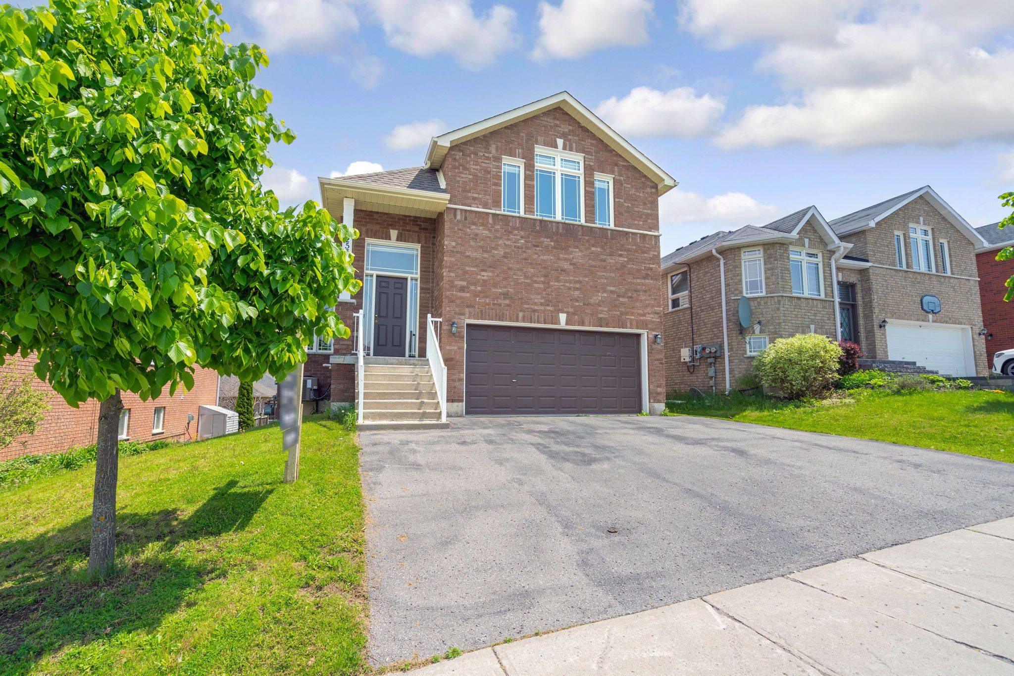 Peterborough West, ON K9K 2T1,2538 Denure DR