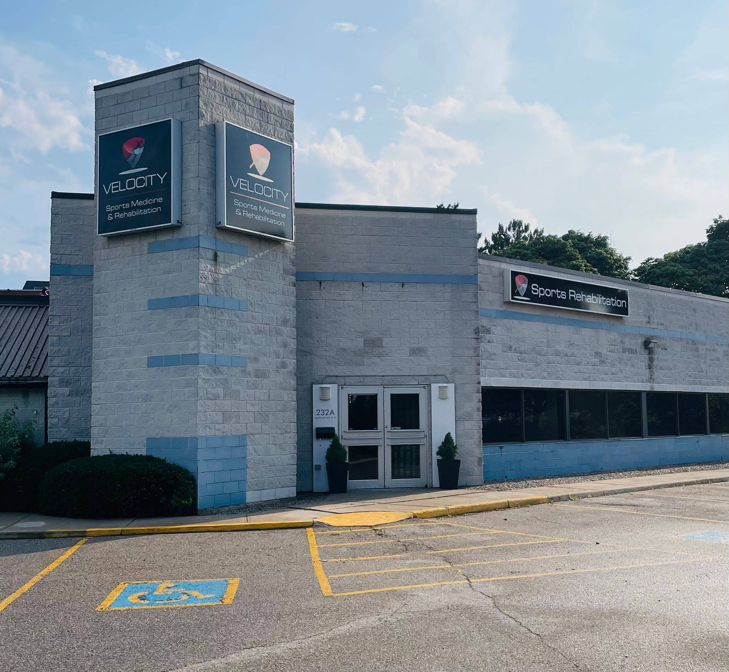 Oakville, ON L6J 2X5,232 South Service RD E