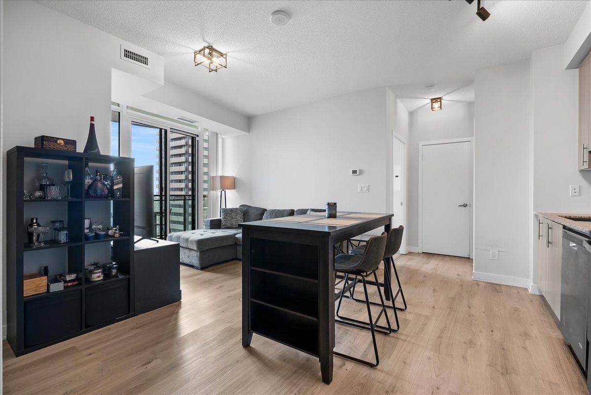 Mississauga, ON L5B 0G2,4099 Brickstone Mews #3009