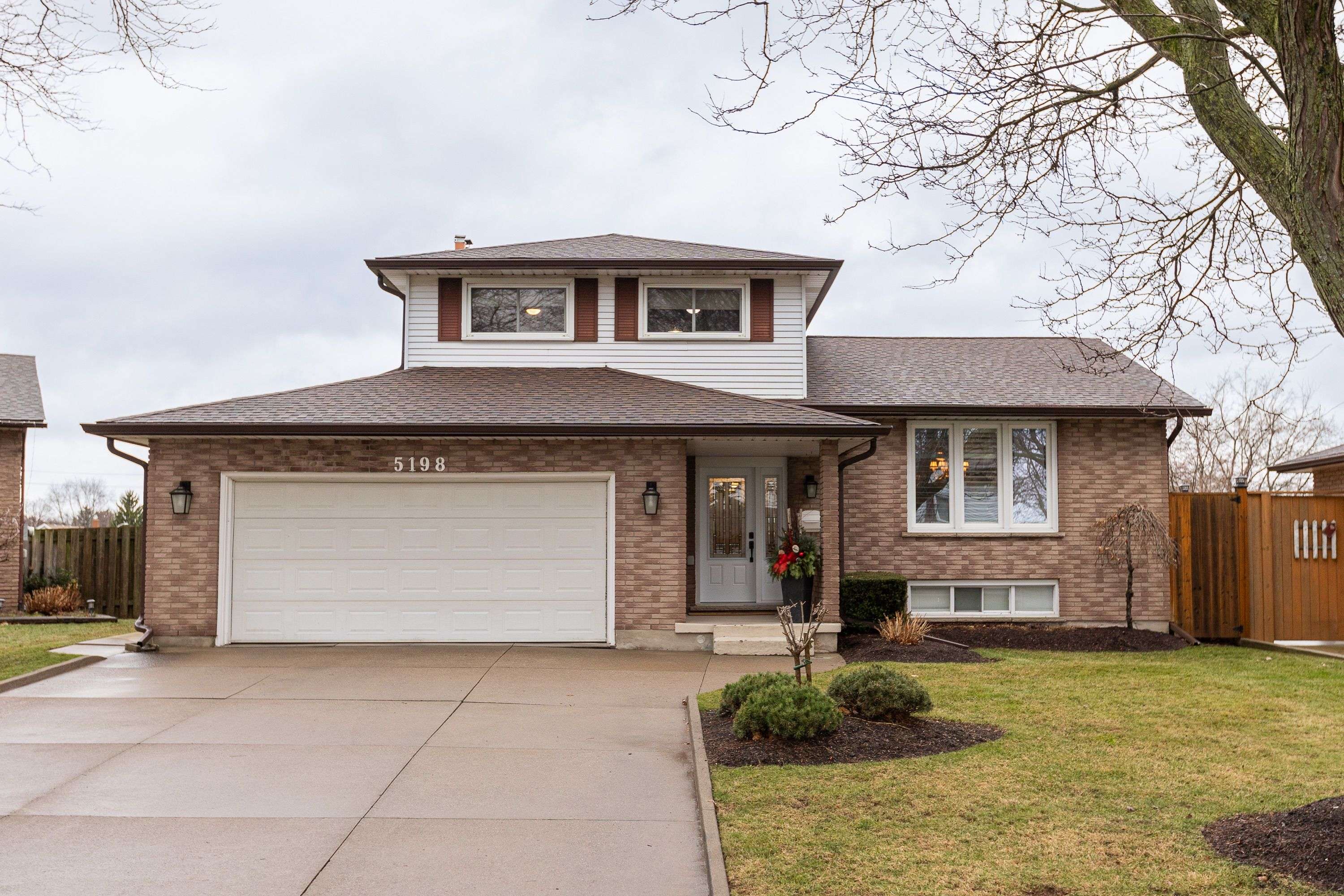 Niagara Falls, ON L2E 7E5,5198 Valley View CRES