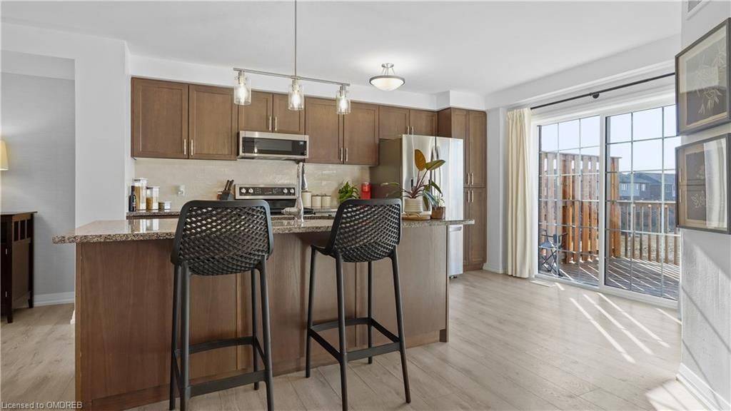 Kitchener, ON N2P 0K3,106 Monarch Woods DR