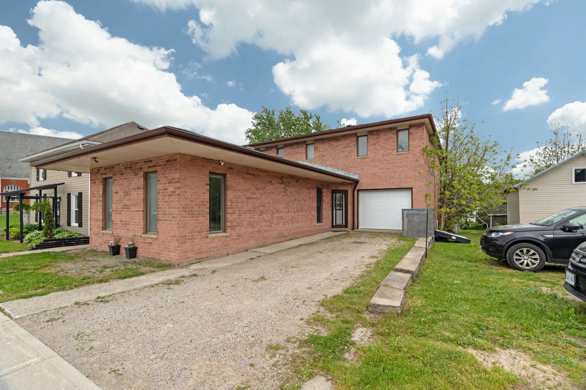 Lucan Biddulph, ON N0M 2J0,195 Main ST