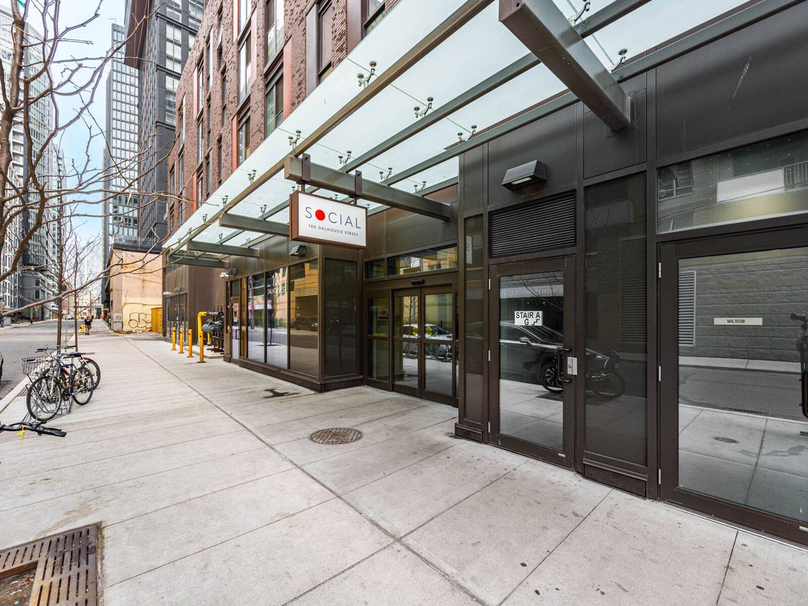 Toronto C08, ON M5B 0C7,100 Dalhousie ST #415