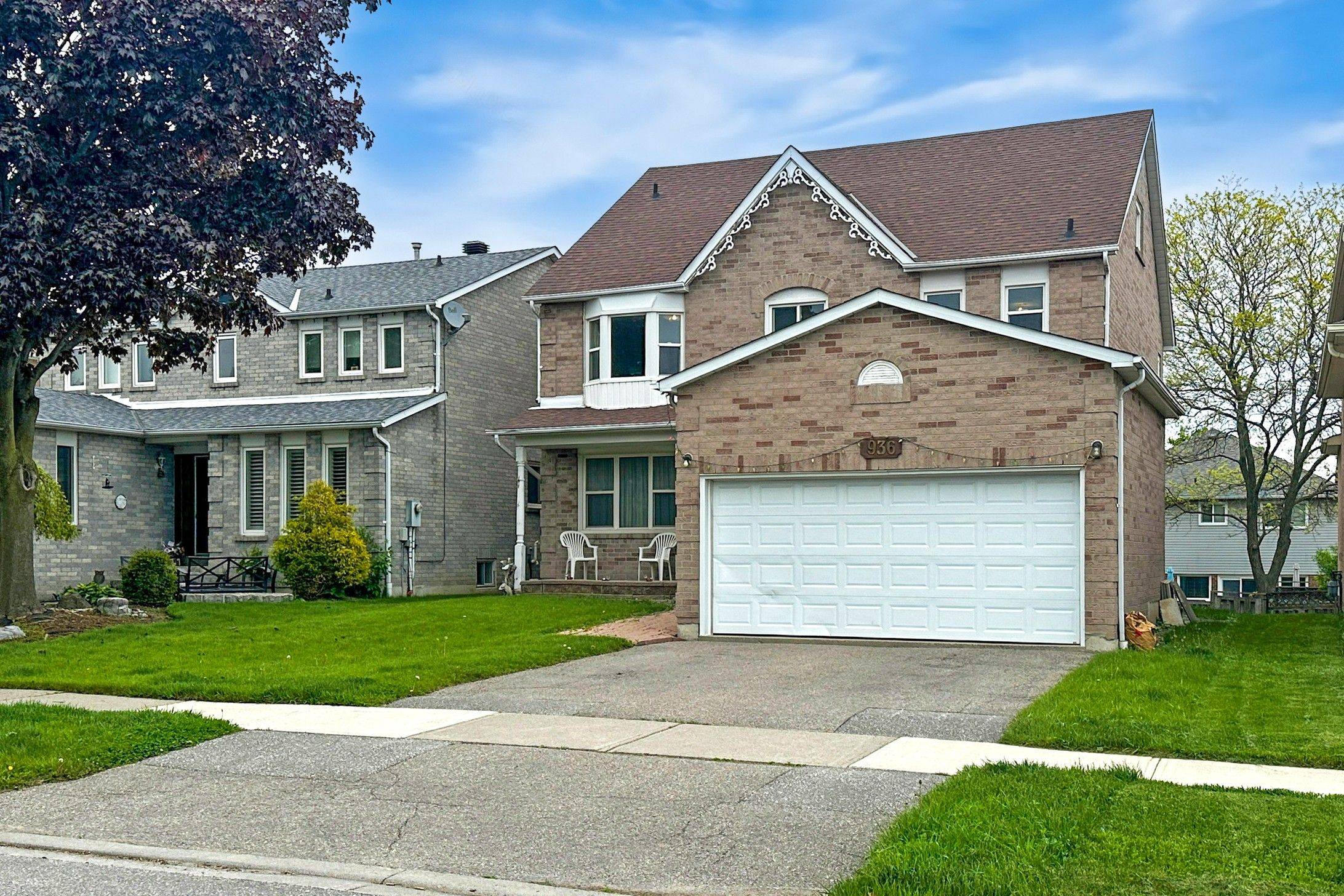 Pickering, ON L1V 5Y7,936 Rambleberry AVE