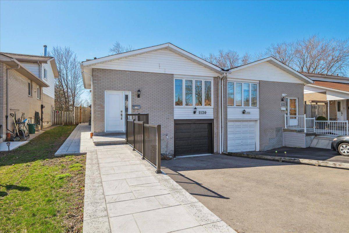 Mississauga, ON L5C 1P1,1120 Shadeland DR