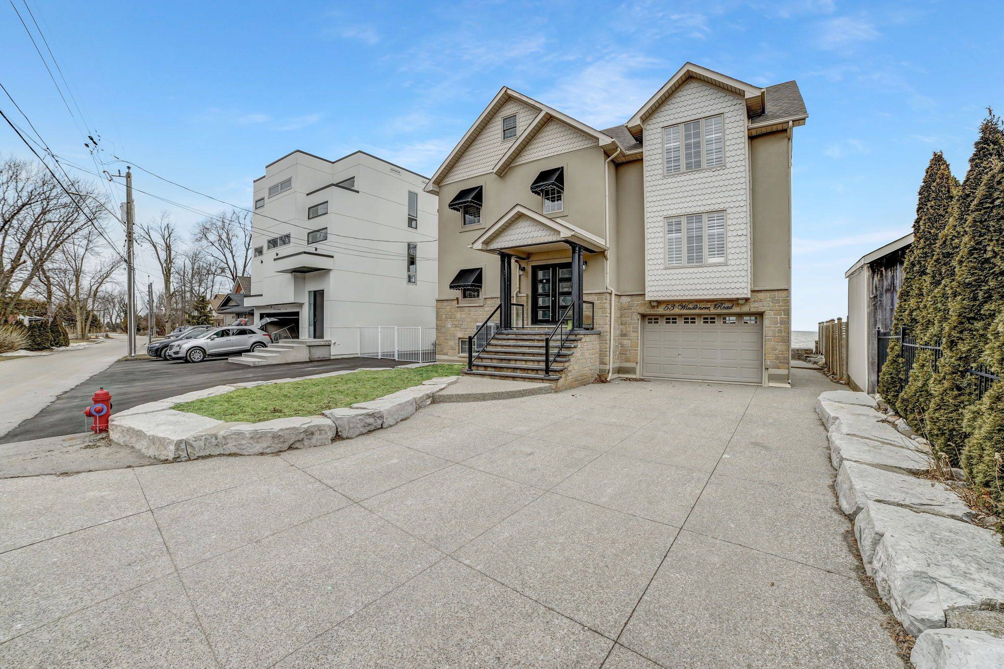 Hamilton, ON L8E 5G5,53 Windemere RD