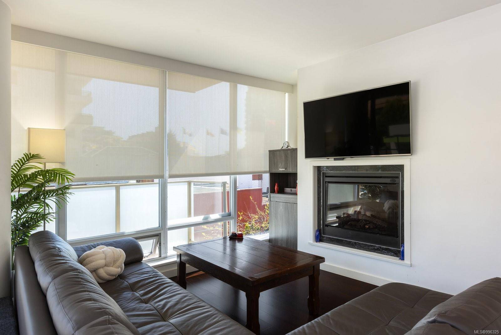 Victoria, BC V8W 0A8,708 Burdett Ave #401
