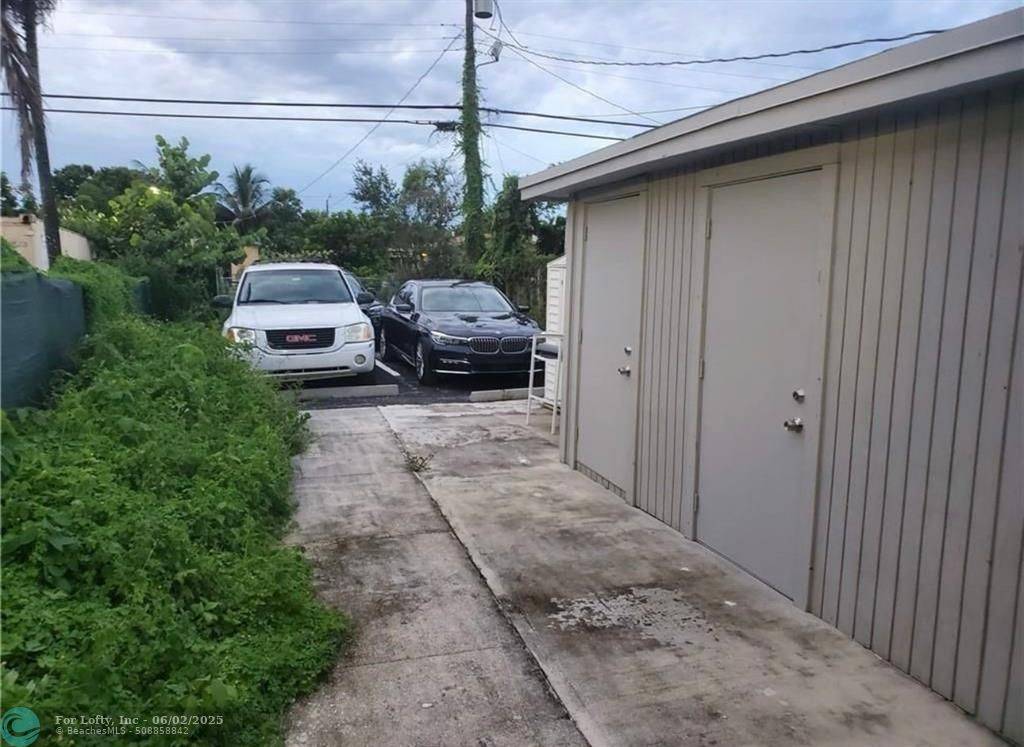 Hollywood, FL 33023,4151 W Hallandale Beach Blvd