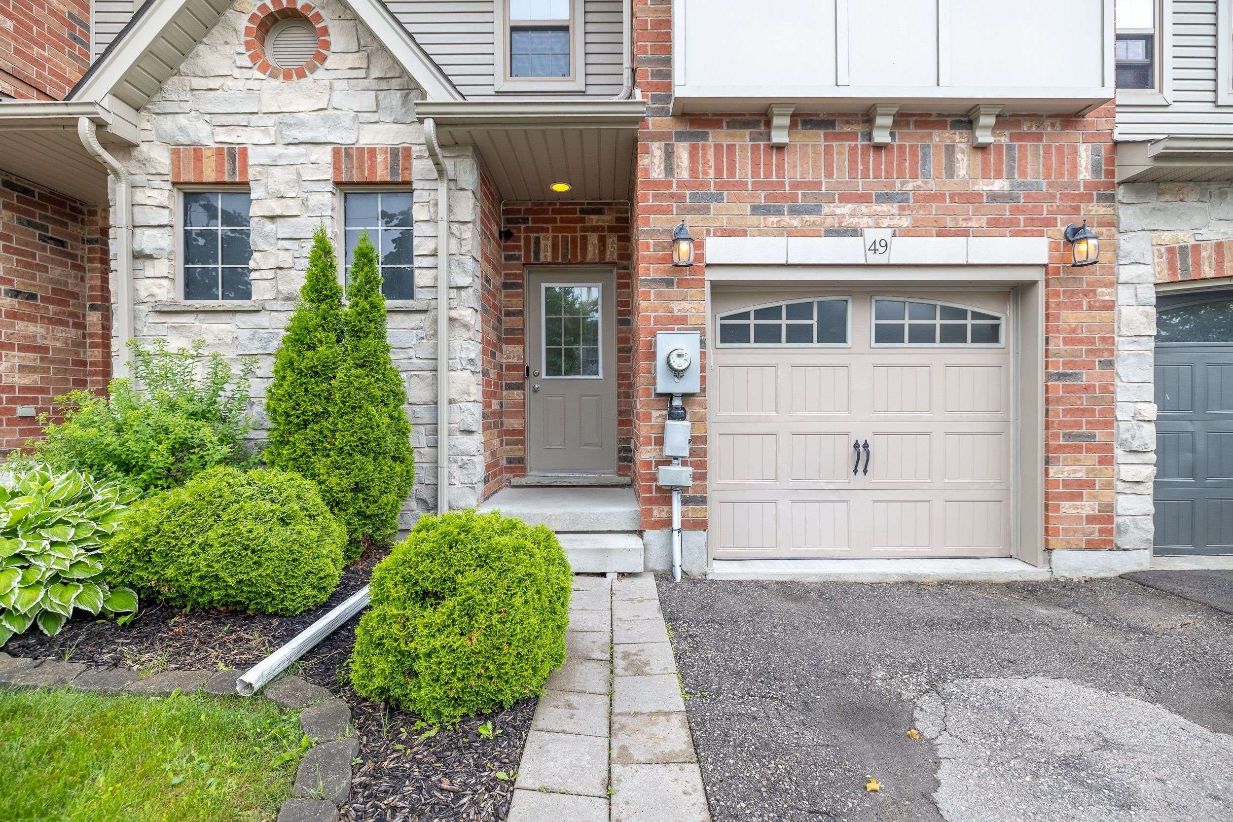 Guelph, ON N1E 0B2,49 WASHBURN DR