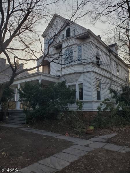 East Orange City, NJ 07017,433 Prospect St