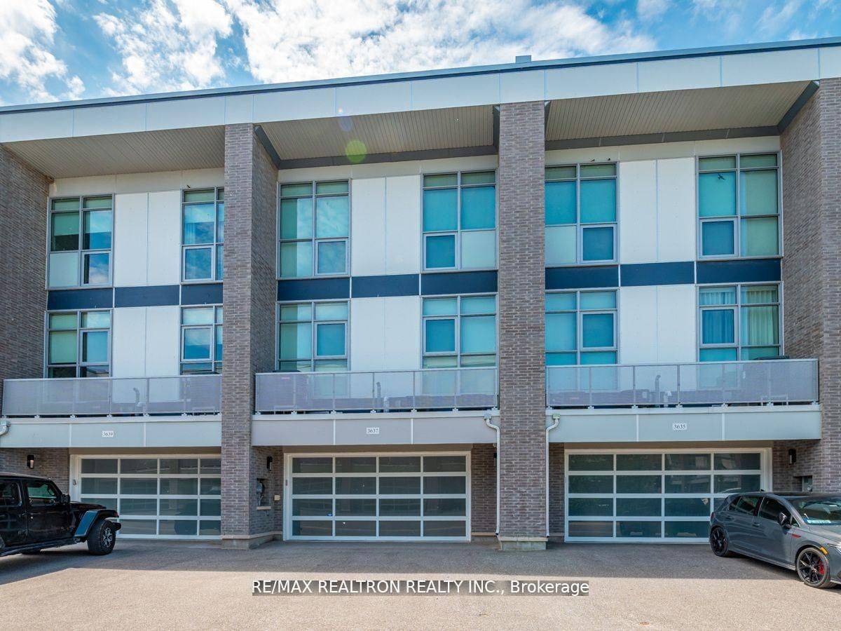Innisfil, ON L9S 0N6,3637 Ferretti CT