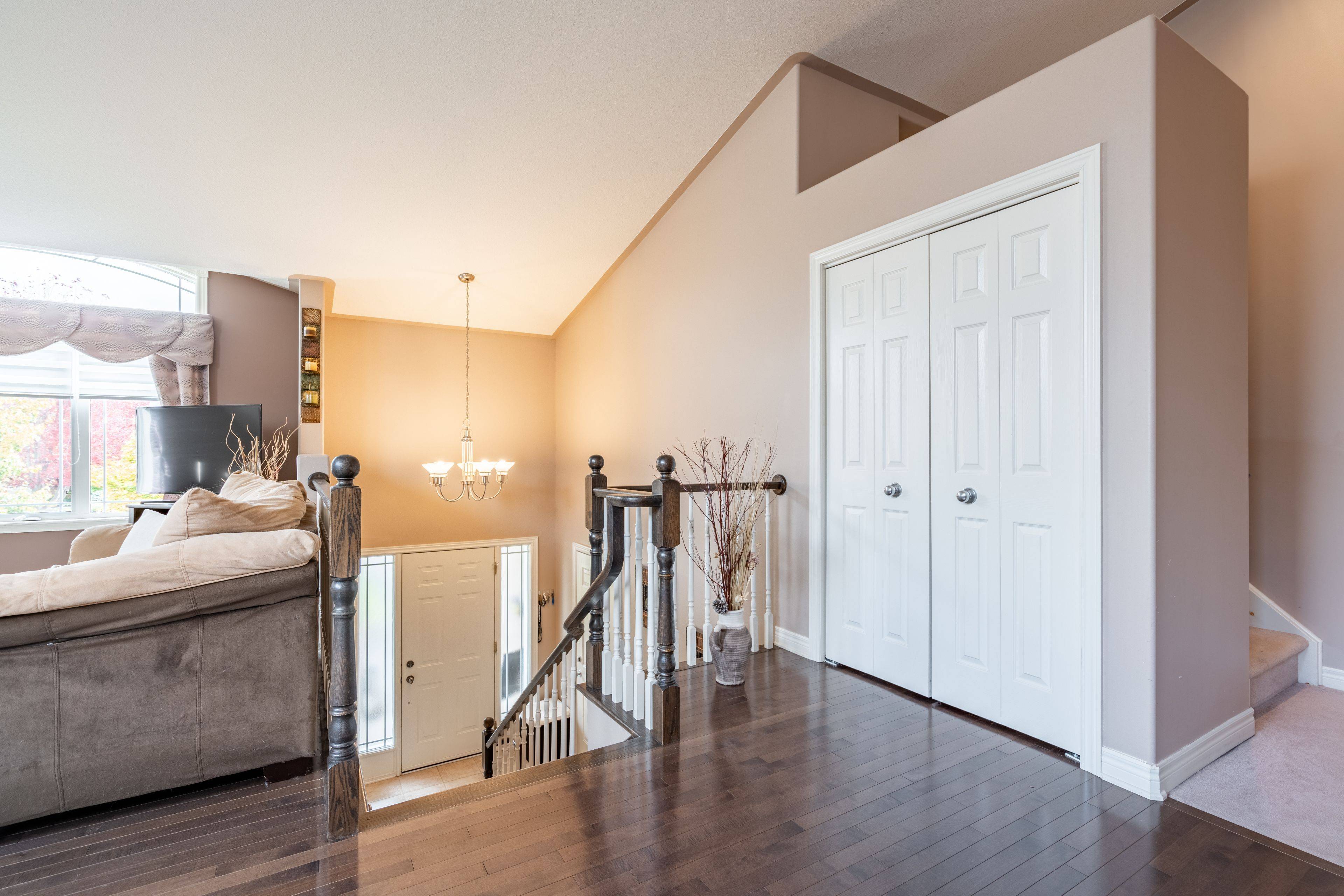 Niagara Falls, ON L2H 3J8,8503 Greenfield CRES