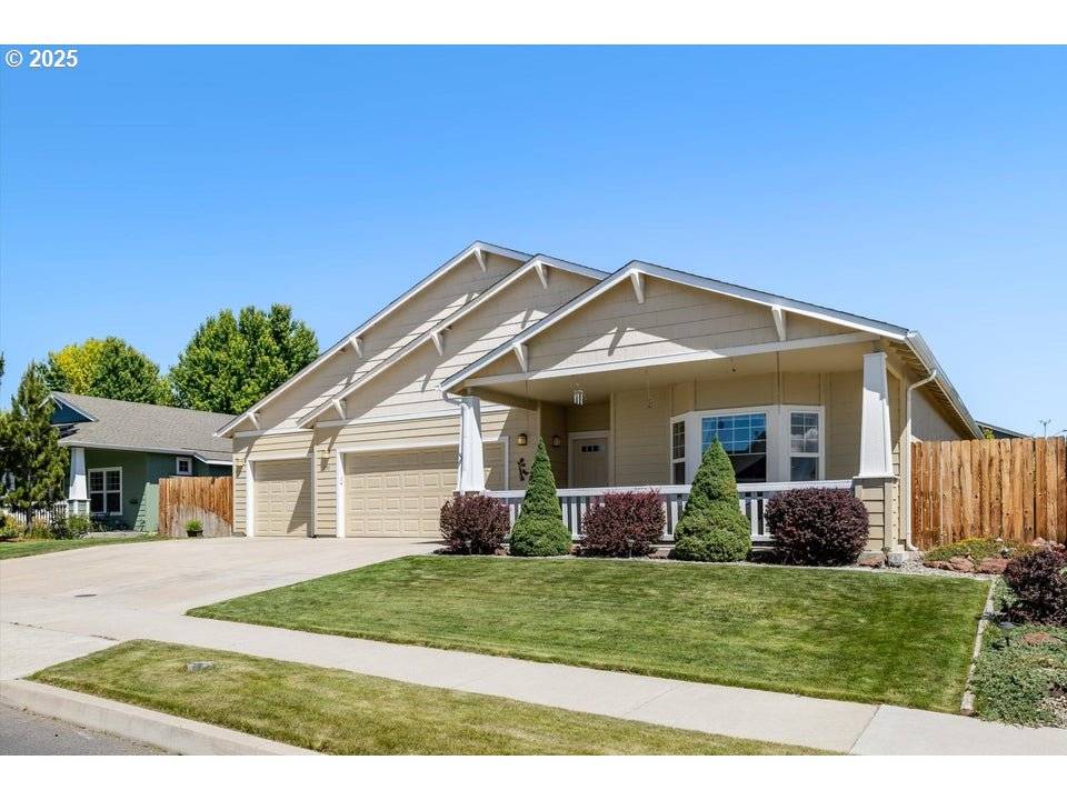 Prineville, OR 97754,853 NE COBBLESTONE CT