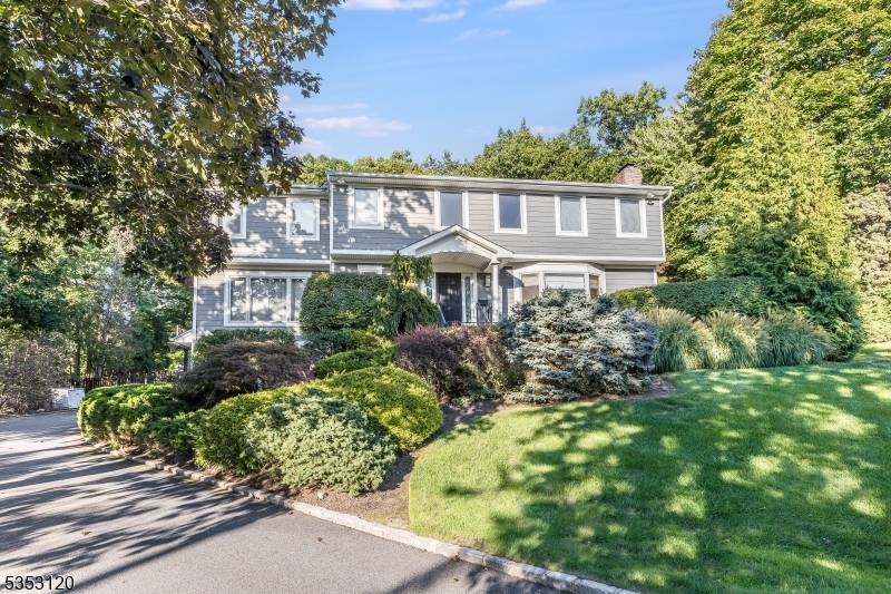 Livingston Twp., NJ 07039,25 Morningside Dr