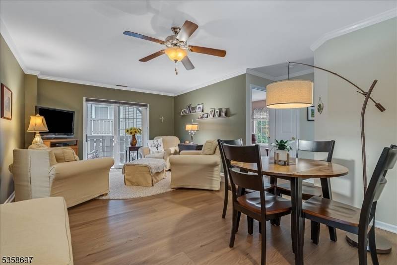 Morris Twp., NJ 07960,83 Village Dr