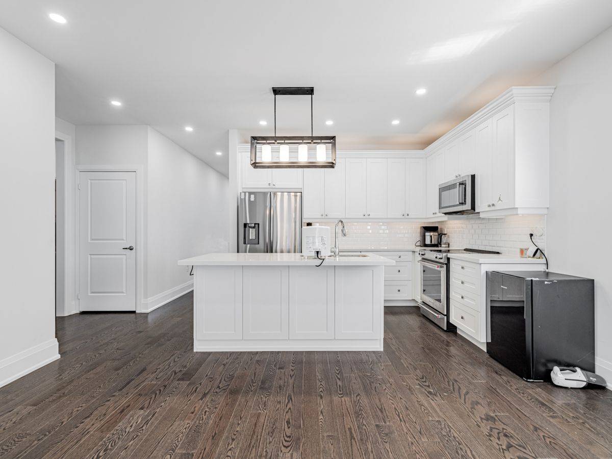 Innisfil, ON L9S 0L6,1538 Farrow CRES