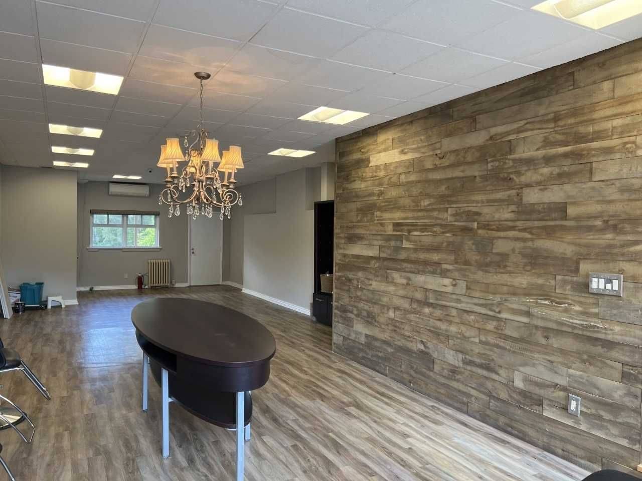 Mississauga, ON L5J 1J4,1737 Lakeshore RD W