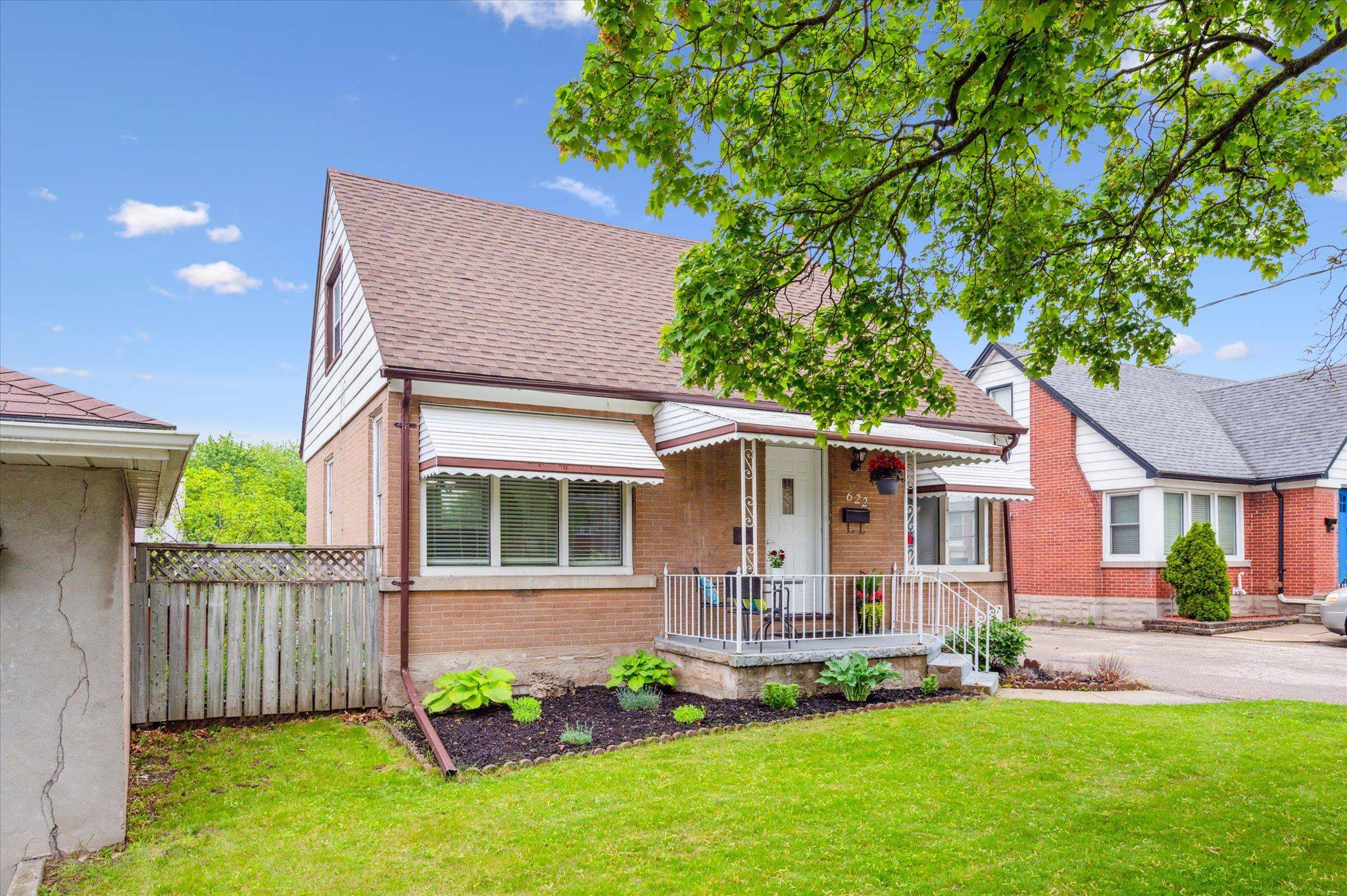 Kitchener, ON N2H 1H1,622 Weber ST E