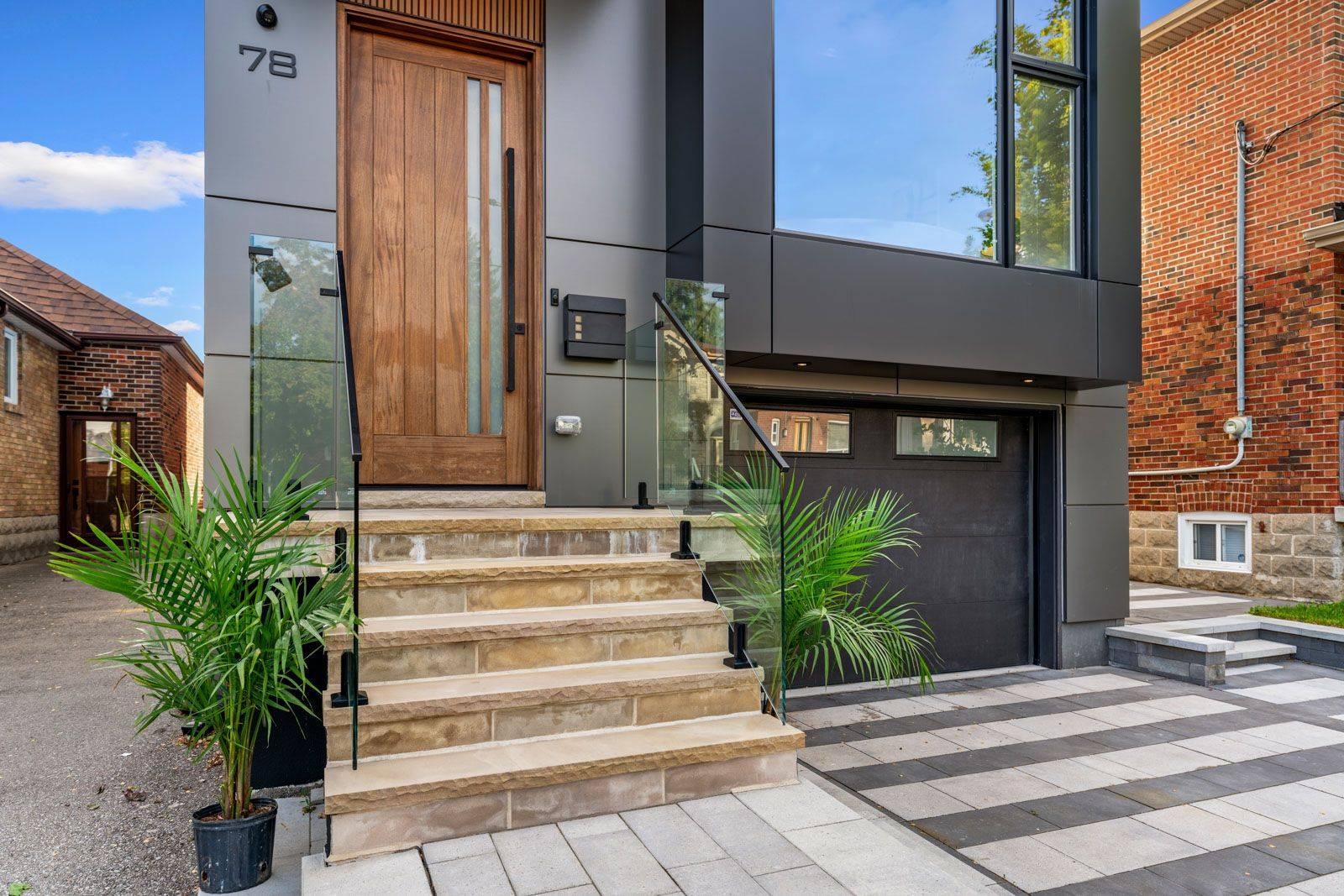Toronto E03, ON M4J 3Z5,78 St Hubert AVE