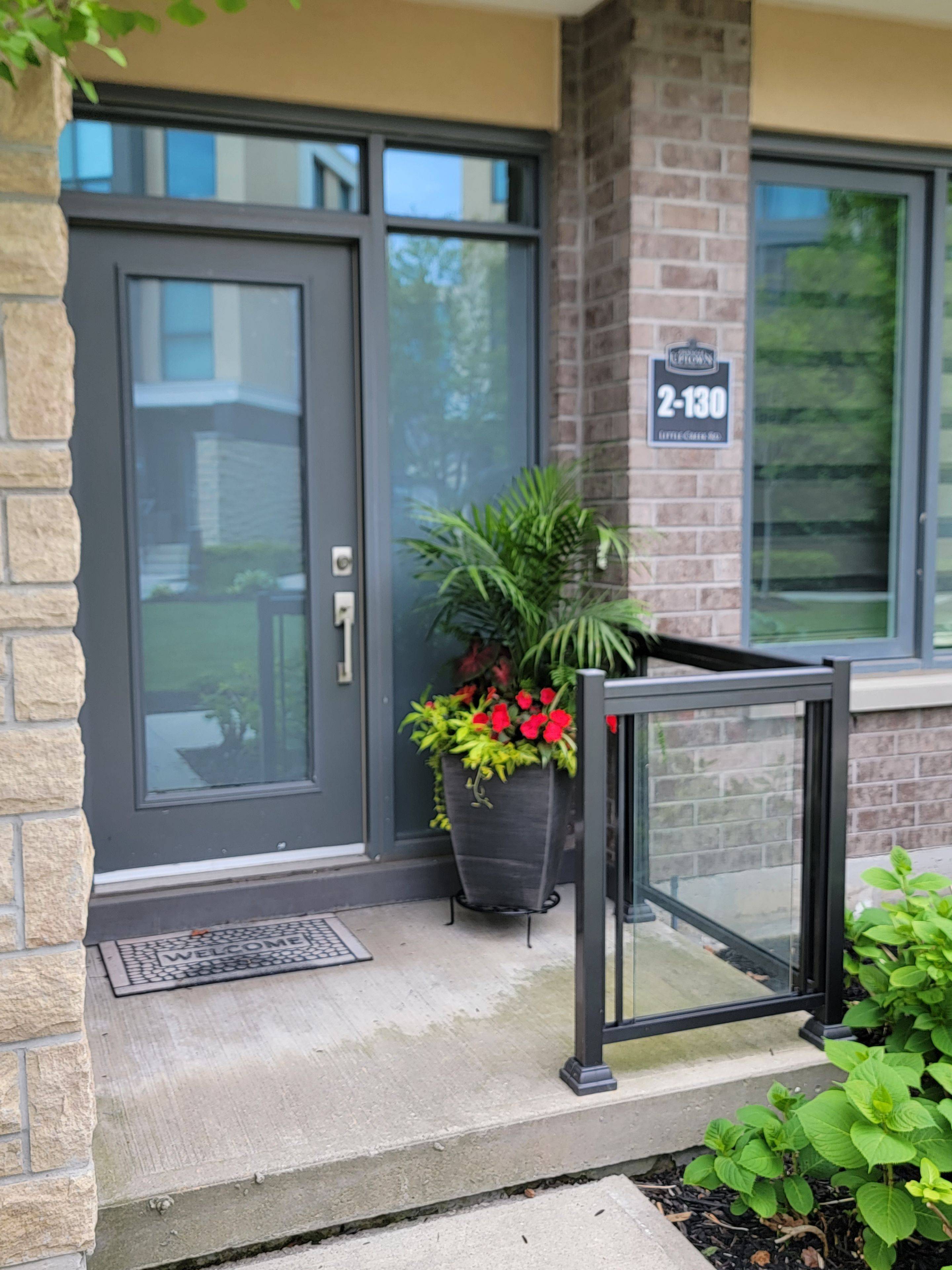 Mississauga, ON L5R 1P8,130 Little Creek RD #2