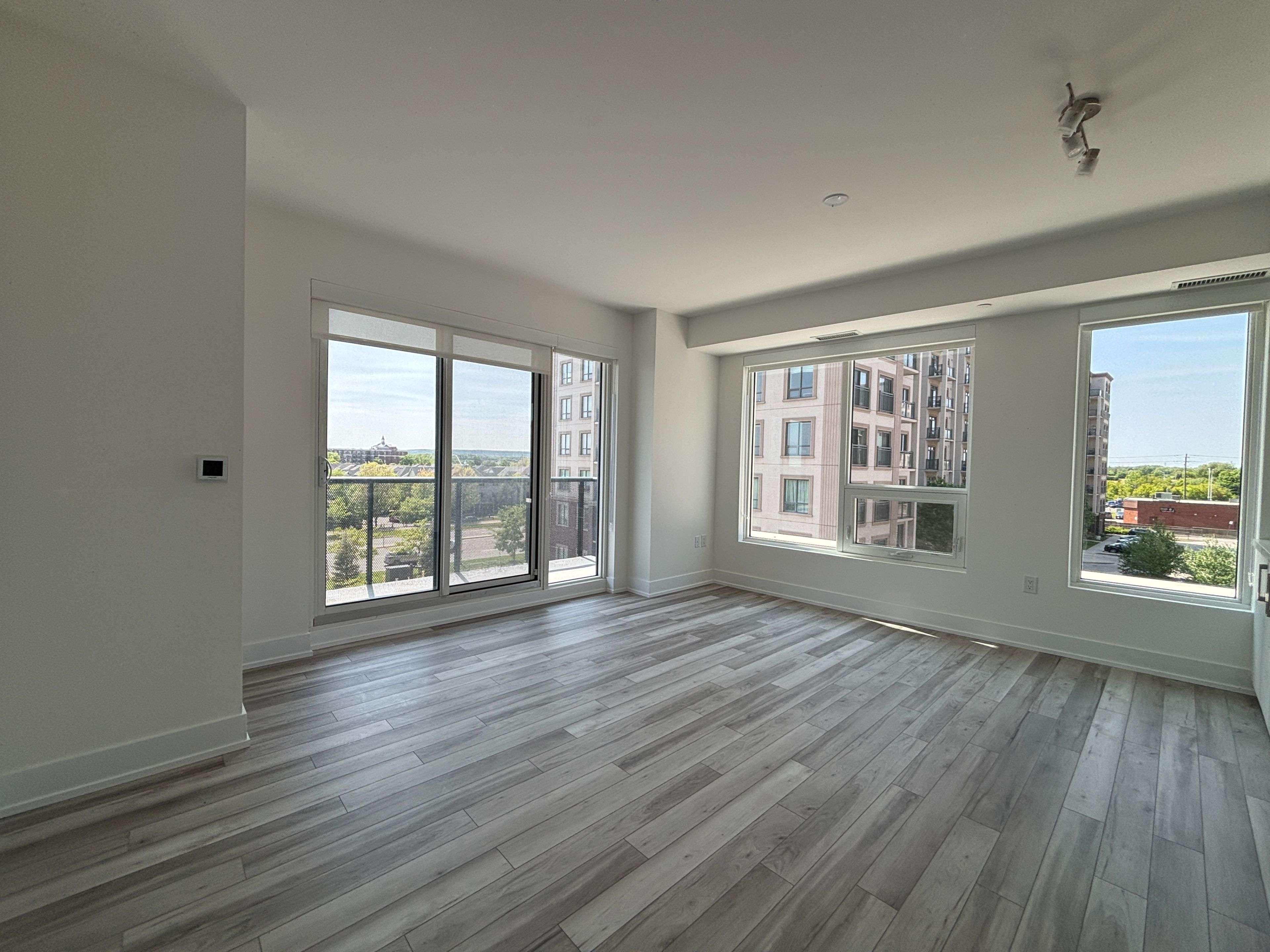 Oakville, ON L6M 5P6,2450 Old Bronte RD #345