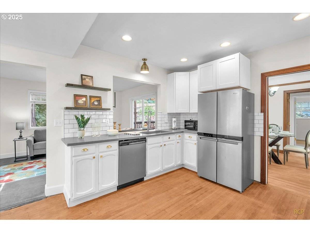 Portland, OR 97220,3700 NE MAYWOOD PL