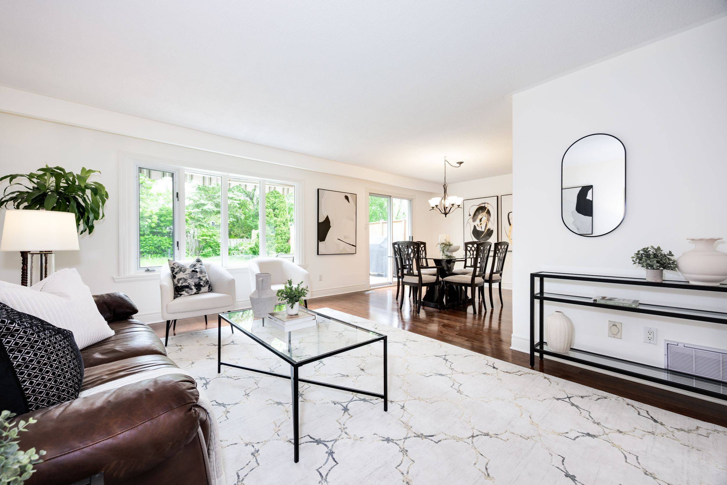 Toronto E10, ON M1C 2G3,43 Tilley DR