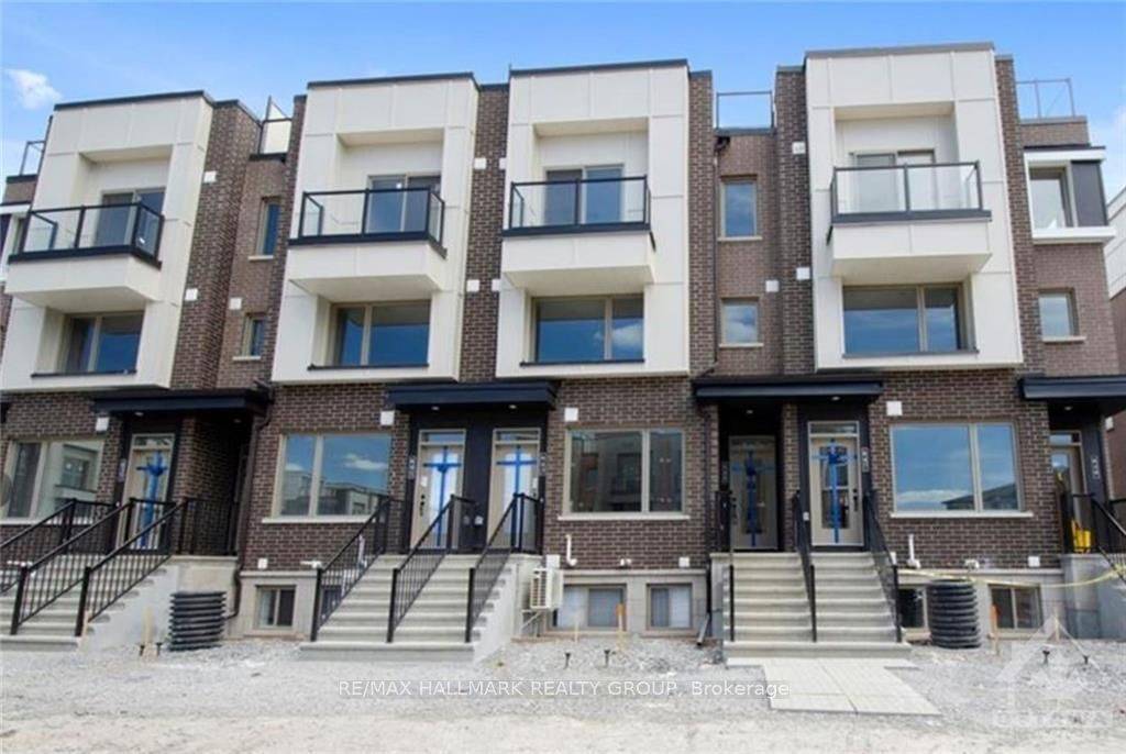 Manor Park - Cardinal Glen And Area, ON K1K 5A3,810 KINIW Private