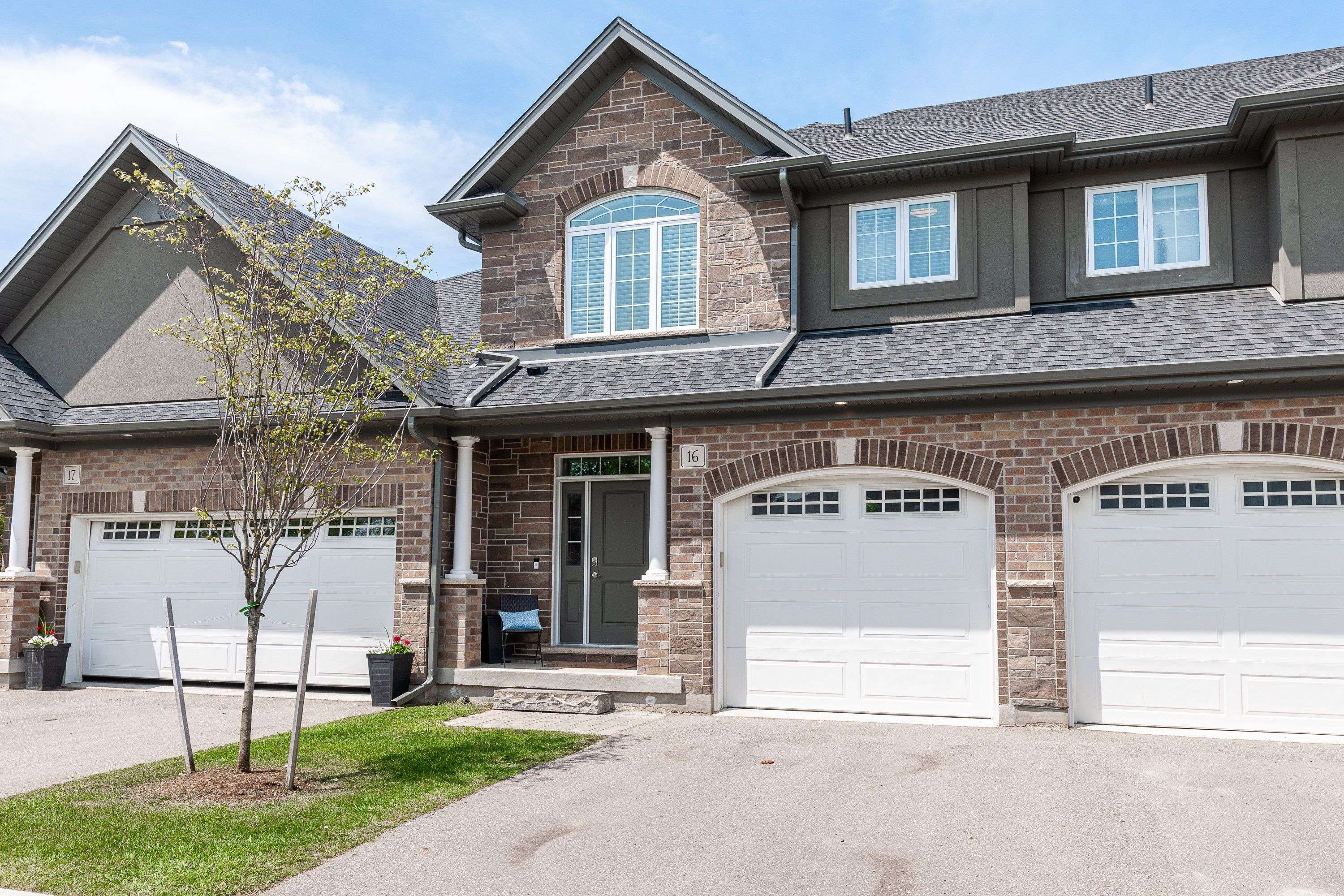 Stratford, ON N5A 0J2,350 O'Loane AVE #13