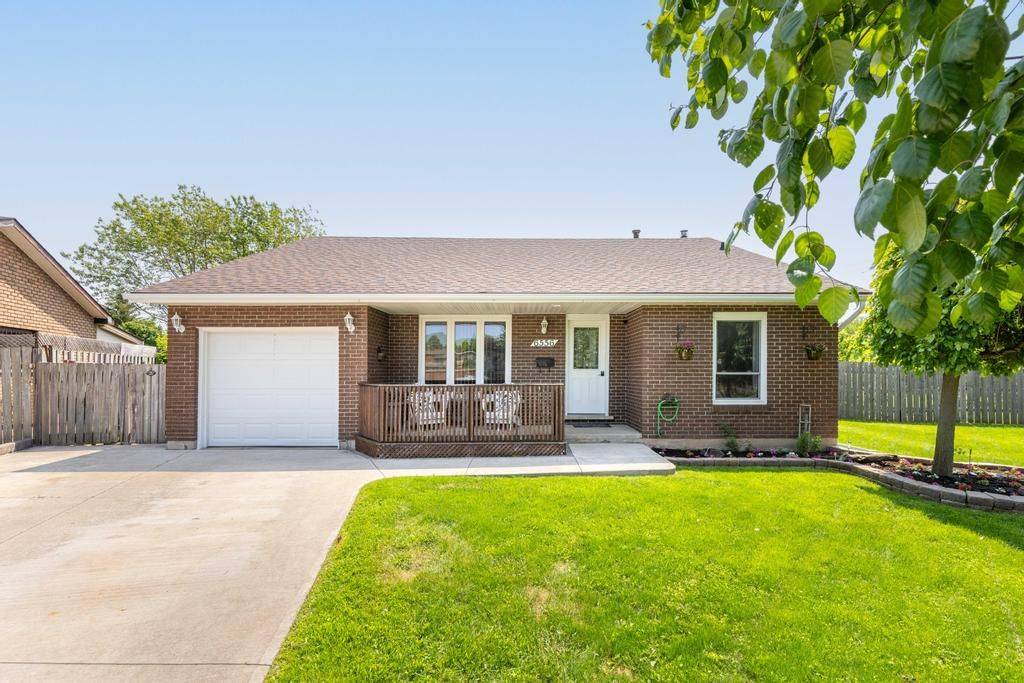 Niagara Falls, ON L2H 1Z1,6556 Echo CIR