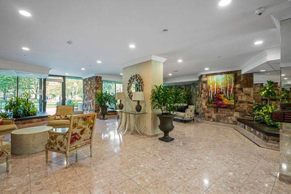 Toronto E05, ON M1W 3E6,2350 Bridletowne CIR #1709