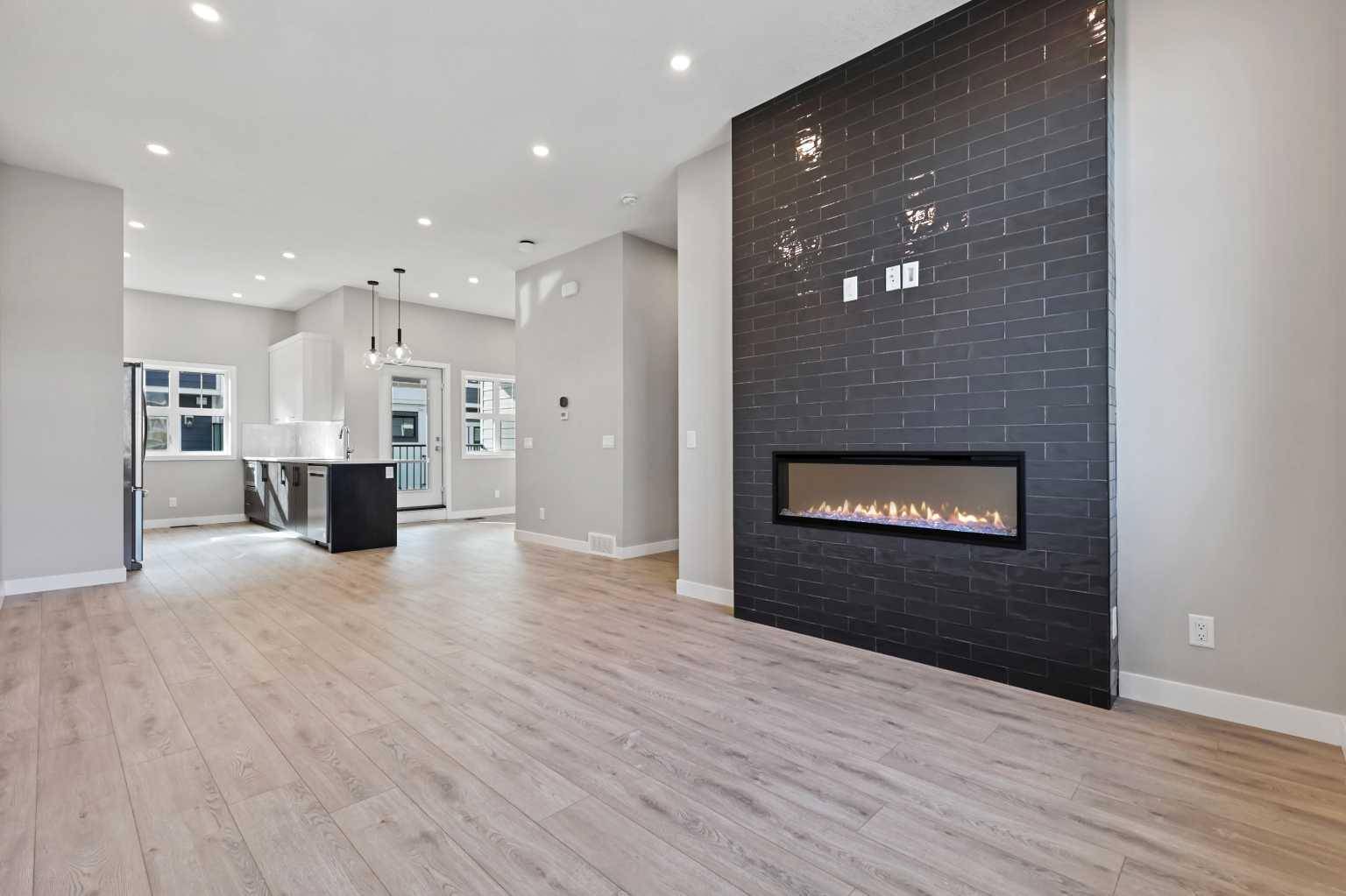 Calgary, AB T3M 3Y3,595 Mahogany RD SE #313