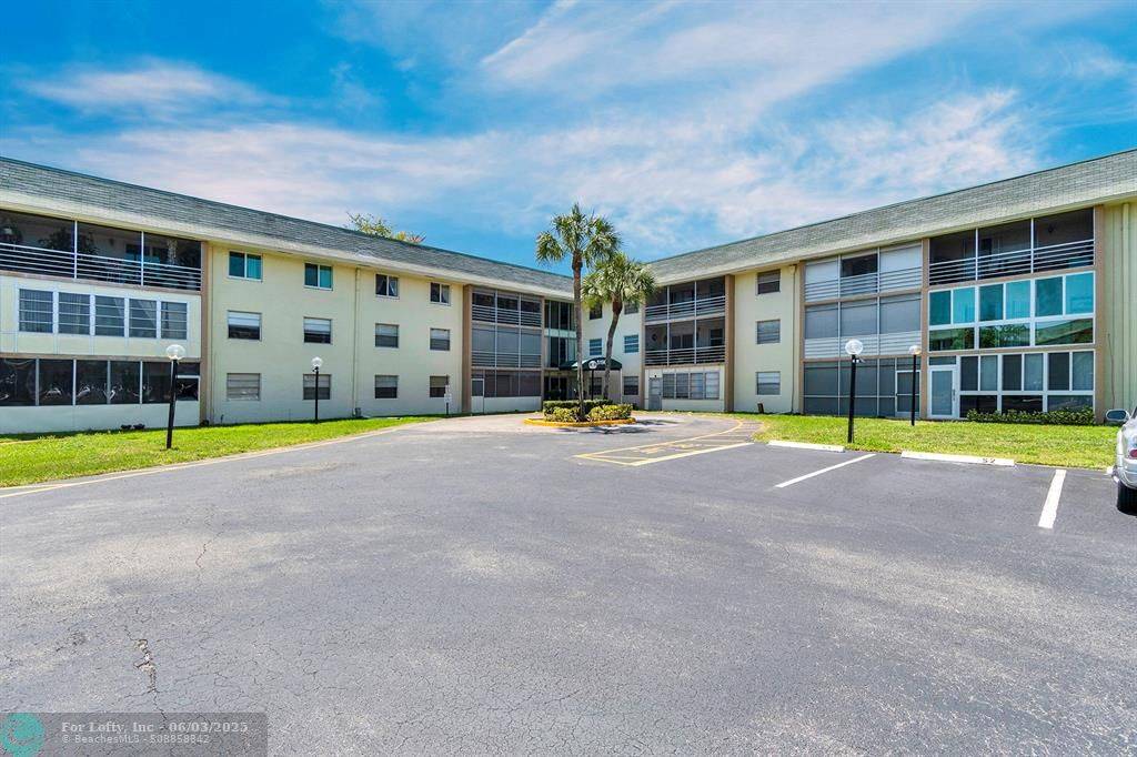 Tamarac, FL 33319,5190 E Sabal Palm Blvd  #304