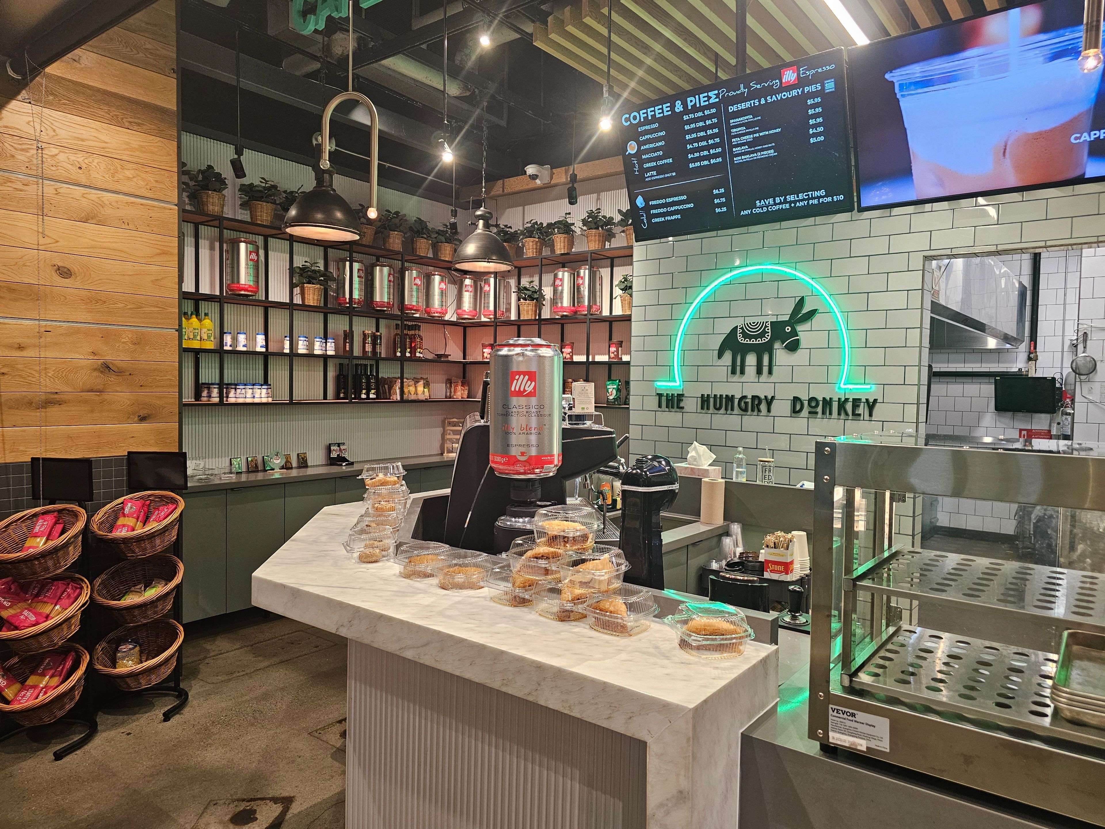 Newmarket, ON L3Y 4Z1,17600 Yonge ST