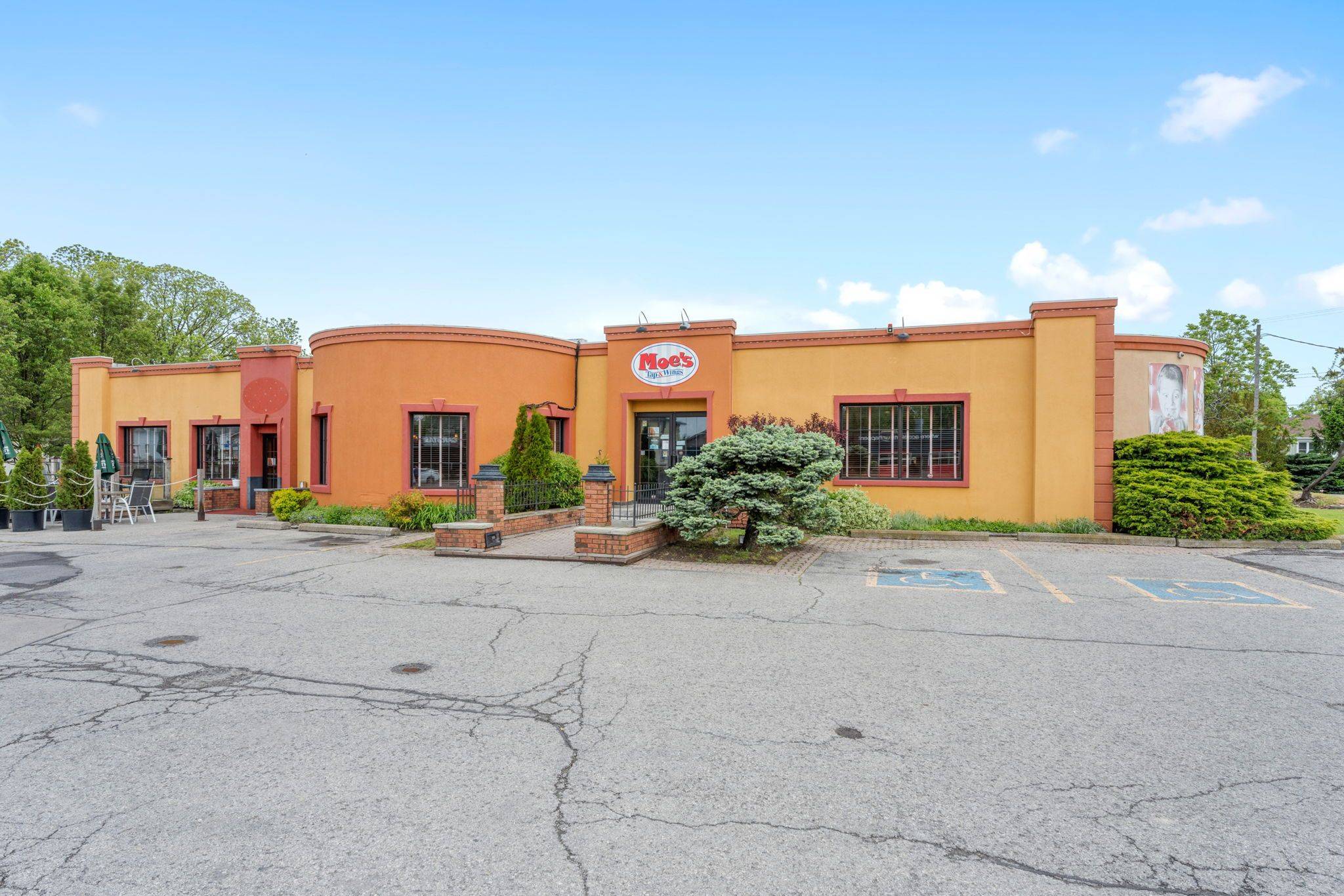 Port Colborne, ON L3K 1S6,190 Main ST E