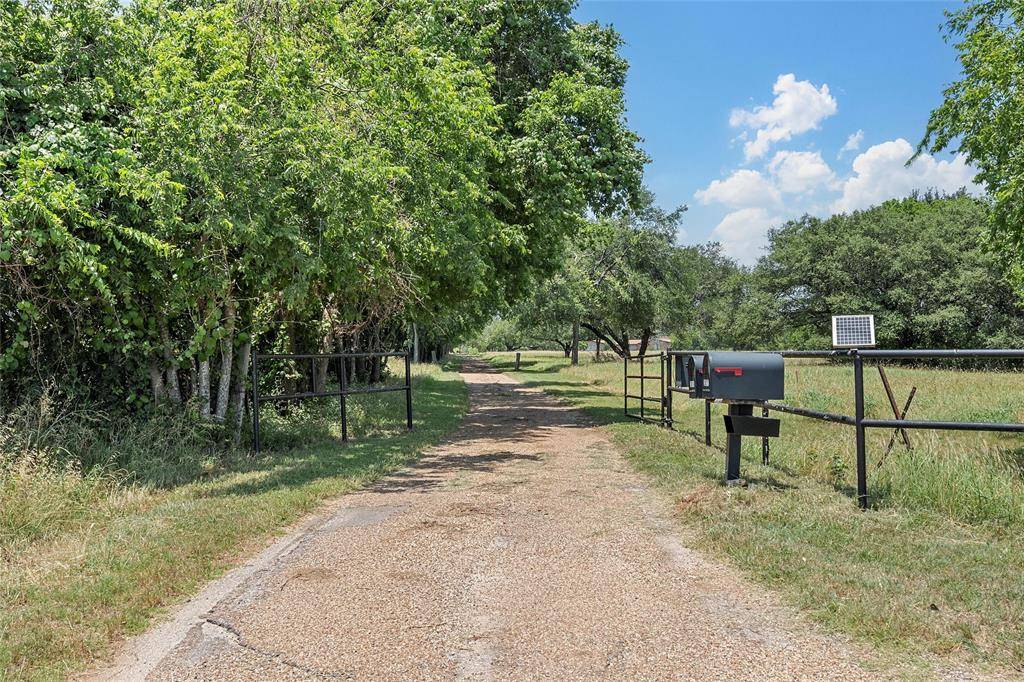 Mcgregor, TX 76657,28368 W Highway 84