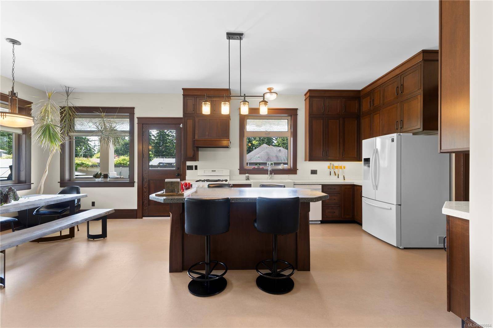 Campbell River, BC V9H 1J7,3816 Stuart Pl