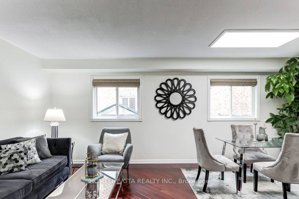 Brampton, ON L6X 4K3,125 Springview DR
