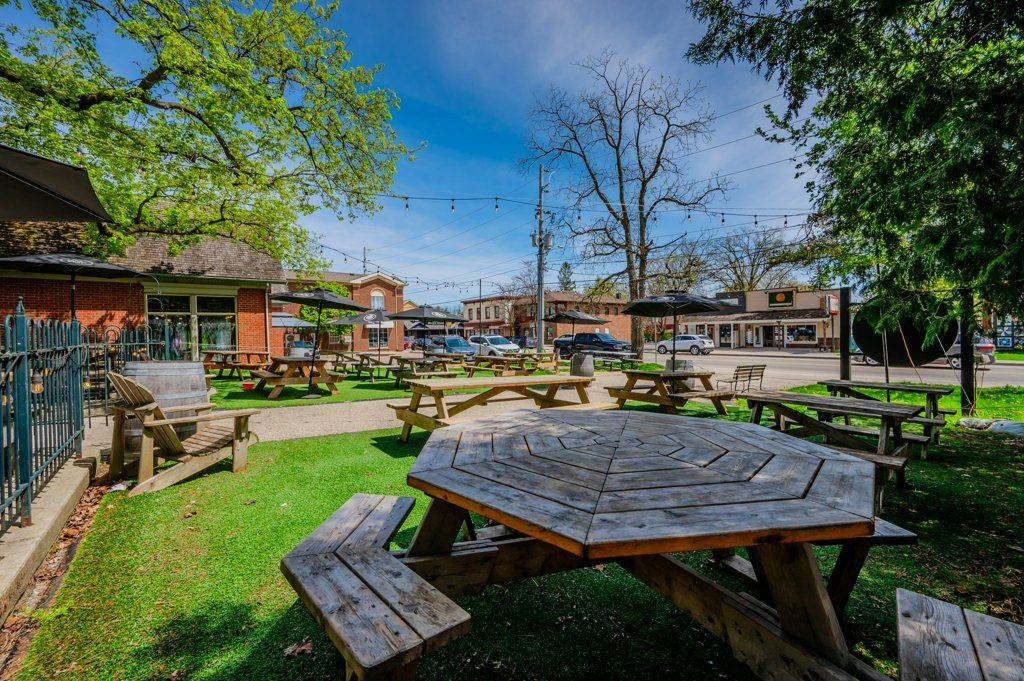 Woolwich, ON N0B 2N0,1381 King ST N