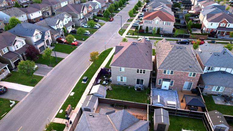 Milton, ON L9T 7T6,454 Grenke PL