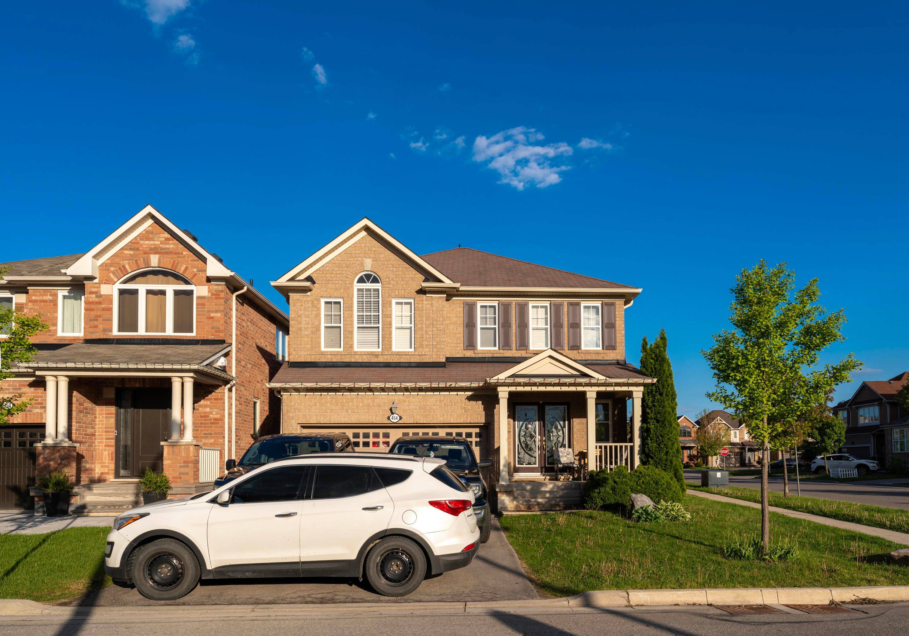 Milton, ON L9T 7T6,454 Grenke PL