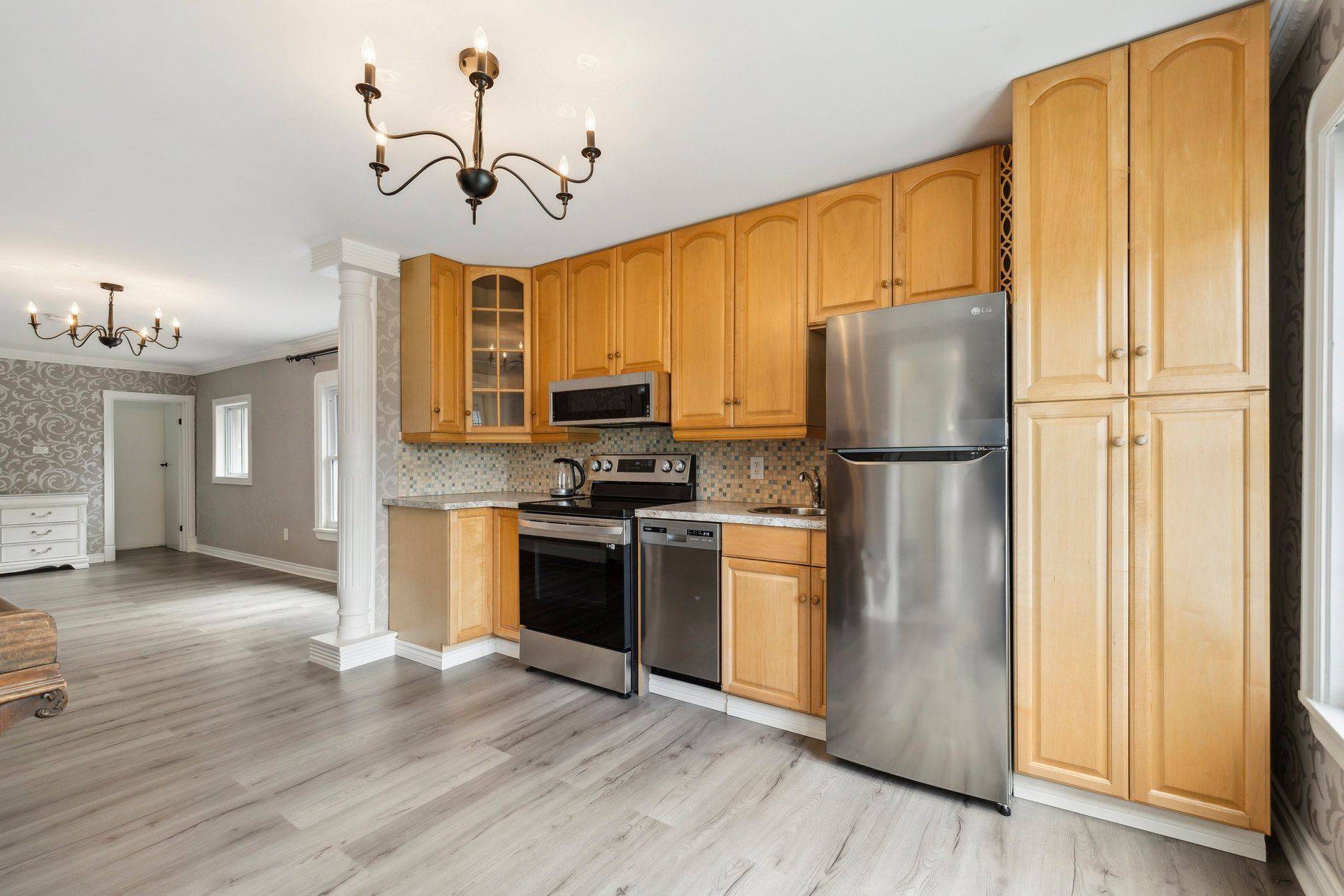 Niagara Falls, ON L2E 4T9,4844 Sixth AVE