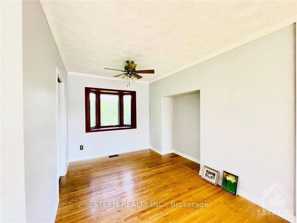 Meadowlands - Crestview And Area, ON K2G 2Z9,27 Oakview AVE
