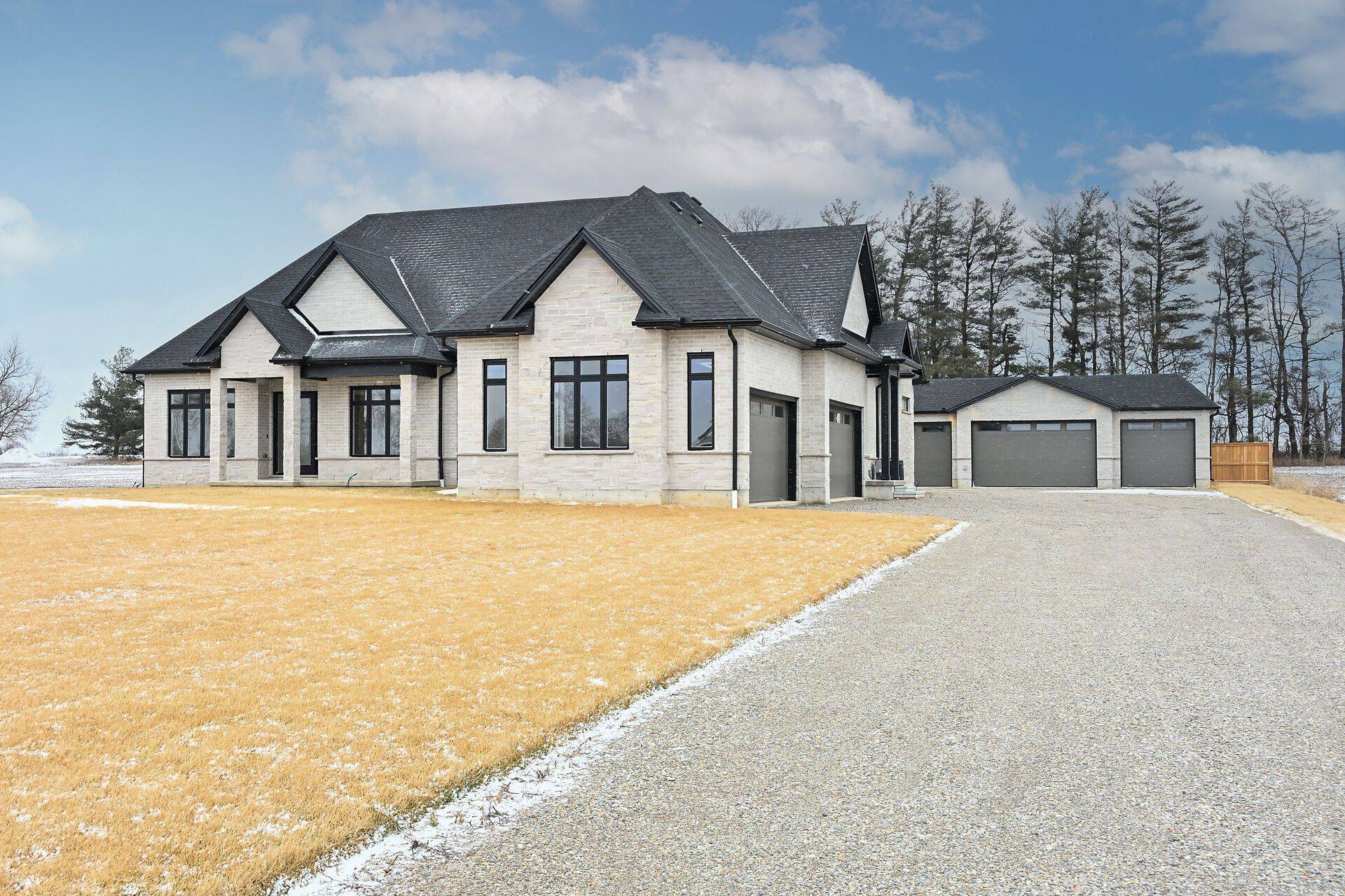 Norfolk, ON N0E 1Y0,2468 COCKSHUTT RD S