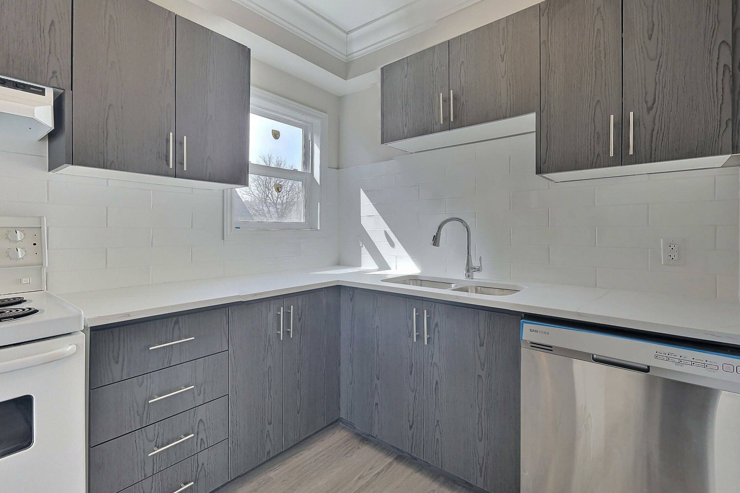 Hamilton, ON L8N 2V9,8 Tisdale ST S #5