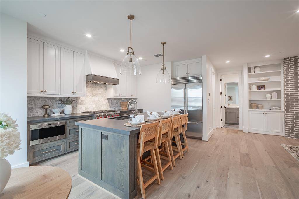 University Park, TX 75205,4525 Emerson Avenue #3L