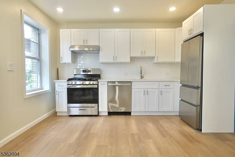Newark City, NJ 07104,103 3Rd Ave  2nd Floor #2