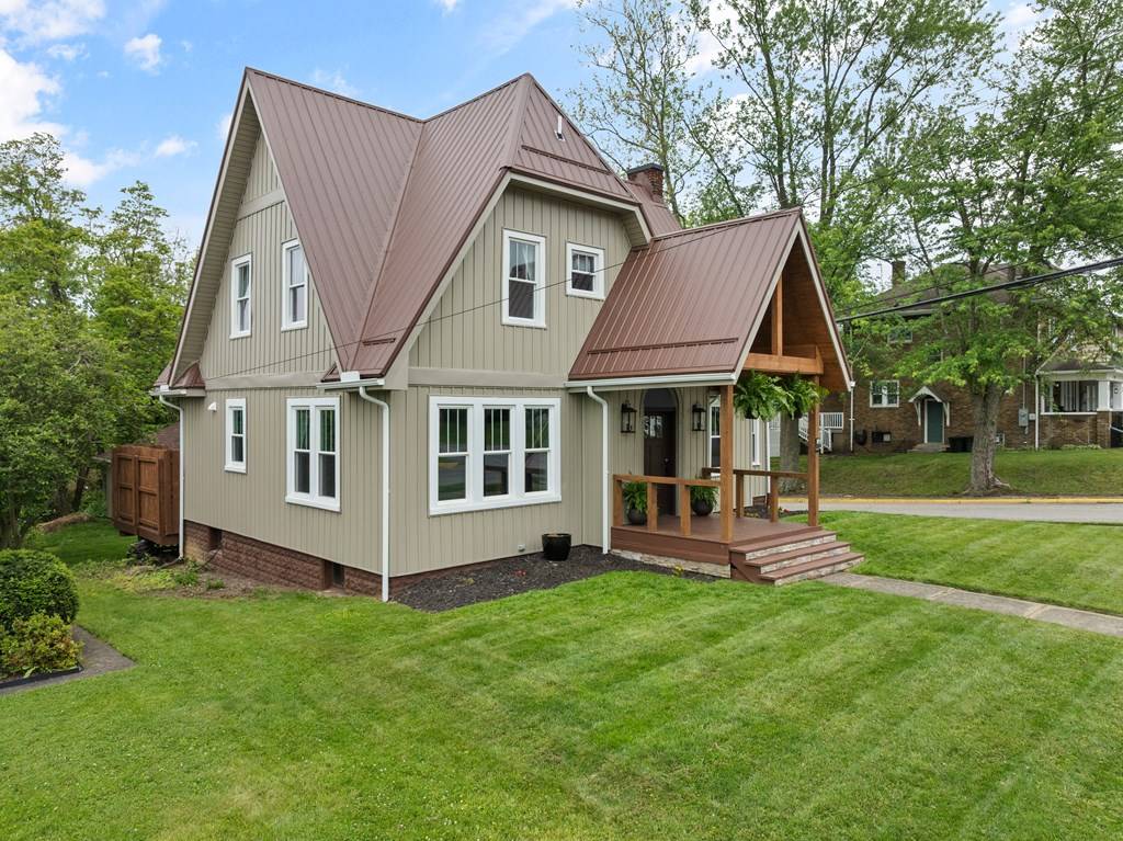 Weirton, WV 26062,3652 Brightway Street