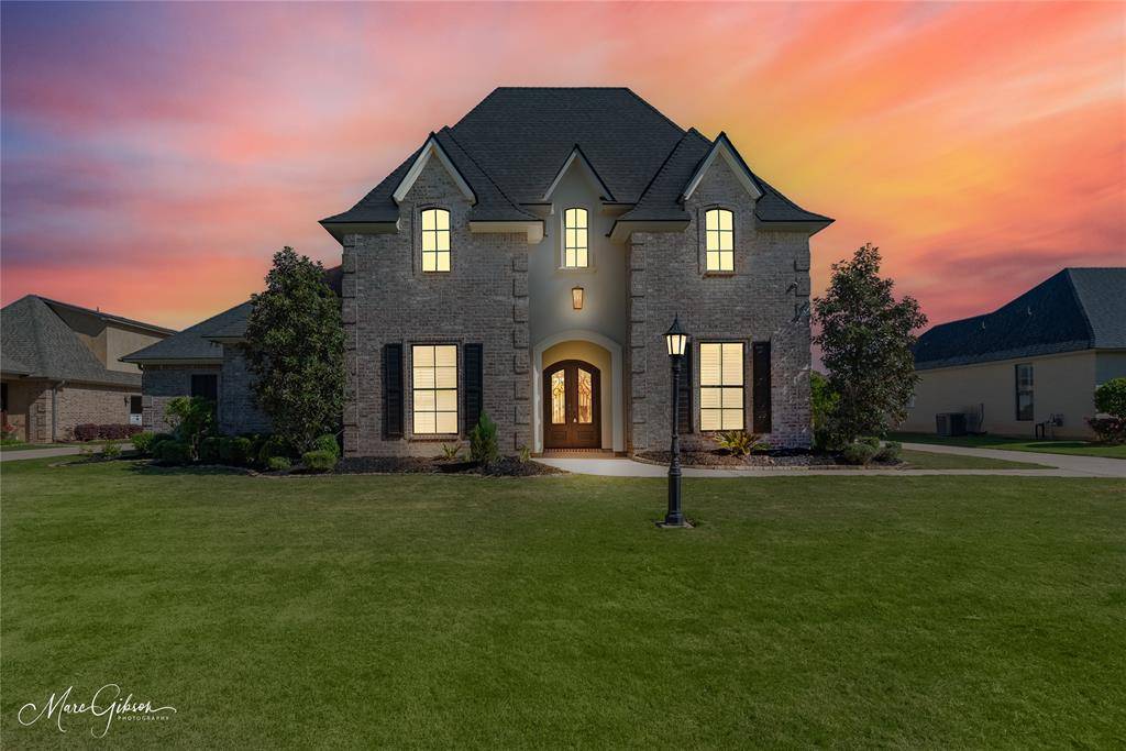 Shreveport, LA 71106,426 Oakwood Trace Court