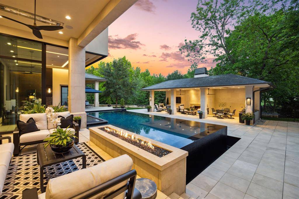Dallas, TX 75229,5214 Royal Lane